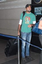 Abhay Deol leave for IIFA to Singapore in International airport on 6th June 2012 (53).JPG