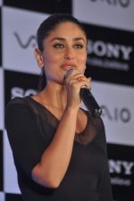 Kareena Kapoor Launches New range of Sony Vaio in J W Marriott on 6th June 2012 (15).JPG