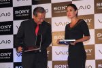 Kareena Kapoor Launches New range of Sony Vaio in J W Marriott on 6th June 2012 (20).JPG