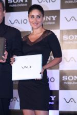 Kareena Kapoor Launches New range of Sony Vaio in J W Marriott on 6th June 2012 (35).JPG