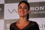 Kareena Kapoor Launches New range of Sony Vaio in J W Marriott on 6th June 2012 (51).JPG