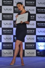 Kareena Kapoor Launches New range of Sony Vaio in J W Marriott on 6th June 2012 (9).JPG
