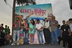 Manoj Bajpai, Anurag Kashyap at the film Gangs of Wasseypur music launch in Mumbai on 5th June 2012 (67).JPG