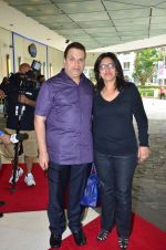 Ramesh Taurani arrive at Singapore for IIFA 2012 on 6th June 2012 (19).JPG