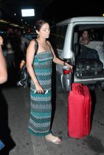 pooja Misra leave for IIFA to Singapore in International airport on 6th June 2012 (60).JPG