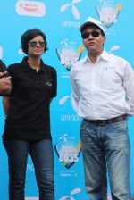 Mandira Bedi and Pravin Amre at Box Cricket Finale, Box Ka Boss in Lalit Kal Bhavan on 7th June 2012 (41).JPG