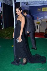 Sameera Reddy at IIFA Awards 2012 Red Carpet in Singapore on 9th June 2012  (78).JPG