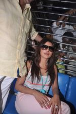 Priyanka Chopra, Kunal Kohli board train from Marine Lines station  in Marine Lines, Mumbai on 13th June 2012 (39).JPG