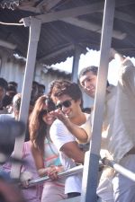 Priyanka Chopra, Shahid Kapoor, Kunal Kohli board train from Marine Lines station  in Marine Lines, Mumbai on 13th June 2012 (35).JPG