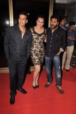 Akshay Kumar, Sonakshi Sinha, Prabhu Deva at the Success bash of Rowdy Rathore in Taj Lands End on 15th June 2012 (26).JPG