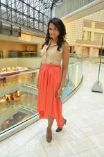 Sameera Reddy snapped shopping at Raffles in Singapore on 17th June 2012 (3).JPG
