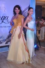 Aanchal Kumar, Deepti Gujral at Tanishq launches Ganga collection in Andheri, Mumbai on 19th June 2012 (54).JPG