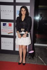 Preity Zinta at the launch of Ishq in Paris film in Trident, Mumbai on 19th June 2012 (57).JPG