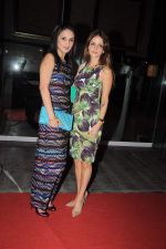 Suzanne Roshan, Anu Dewan at the launch of Ishq in Paris film in Trident, Mumbai on 19th June 2012 (42).JPG