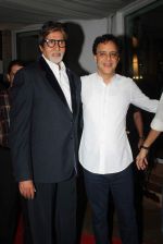 Amitabh Bachchan, Vidhu Vinod Chopra at Prem Chopra_s bash for the success of Sharman Joshi_s film Ferrari Ki Sawaari on 20th June  2012 (73).JPG
