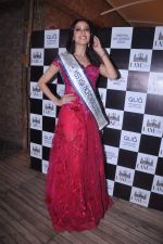 Himangini Singh, Miss Asia Pacific World with Sushmita Sen in Andheri, Mumbai on 23rd June 2012 (55).JPG