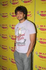 Ritesh Deshmukh on the sets of Radio Mirchi to promote Kya Super Kool Hain Hum in Lower parel, Mumbai on 25th June 2012 (27).JPG