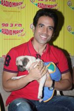 Tusshar Kapoor with dog Macho on the sets of Radio Mirchi to promote Kya Super Kool Hain Hum in Lower parel, Mumbai on 25th June 2012 (71).JPG