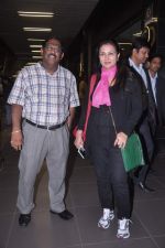 Poonam Dhillon snapped at the airport in Mumbai on 26th June 2012-1 (9).JPG