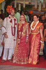 Esha Deol, Bharat Takhtani, Hema Malini at Esha Deol_s wedding in Iskcon Temple on 29th June 2012 (282).JPG