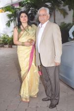 Ramesh Sippy, Kiran Sippy at Esha Deol_s wedding in Iskcon Temple on 29th June 2012 (49).JPG