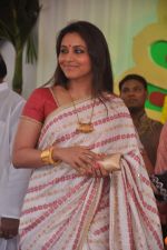 Rani Mukherjee at Esha Deol_s wedding in Iskcon Temple on 29th June 2012 (233).JPG