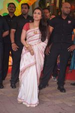 Rani Mukherjee at Esha Deol_s wedding in Iskcon Temple on 29th June 2012 (242).JPG