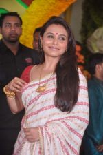 Rani Mukherjee at Esha Deol_s wedding in Iskcon Temple on 29th June 2012 (252).JPG