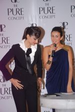 Sonam Kapoor at the launch of Pure Concept in Mumbai on 29th June 2012 (30).JPG