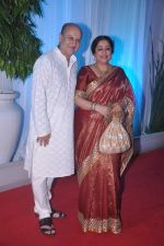 Anupam Kher, Kiron Kher at Esha Deol_s wedding reception in five-star hotel,Mumbai on 30th June 2012 (105).JPG
