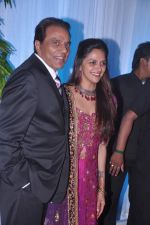 Dharmendra, Ahana Deol at Esha Deol_s wedding reception in five-star hotel,Mumbai on 30th June 2012 (101).JPG