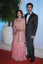 Esha Deol, Bharat Takthani at Esha Deol_s wedding reception in five-star hotel,Mumbai on 30th June 2012 (35).JPG