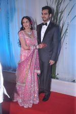 Esha Deol, Bharat Takthani at Esha Deol_s wedding reception in five-star hotel,Mumbai on 30th June 2012 (58).JPG