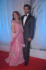Esha Deol, Bharat Takthani at Esha Deol_s wedding reception in five-star hotel,Mumbai on 30th June 2012 (68).JPG