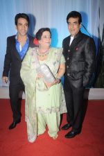 Tusshar Kapoor, Jeetendra, Shobha Kapoor at Esha Deol_s wedding reception in five-star hotel,Mumbai on 30th June 2012 (101).JPG