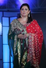 Smriti Irani at Pidilite presents Manish Malhotra, Shaina NC show for CPAA in Mumbai on 1st July 2012 (101).JPG