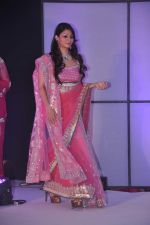 Tanisha Mukherjee at Pidilite presents Manish Malhotra, Shaina NC show for CPAA in Mumbai on 1st July 2012 (61).JPG
