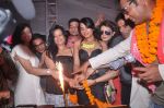 Anurita Jha, Reema Sen, Manoj Bajpayee, Anurag Kashyap, Richa Chadda, Huma Qureshi at Gangs of Wasseypur success bash in Escobar, Mumbai on 5th July 2012 (152).JPG