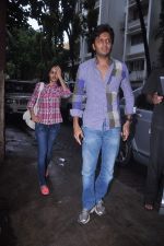 Ritesh Deshmukh and Genelia watch Bol Bachchan in Ketnav, Mumbai on 5th July 2012 (3).JPG