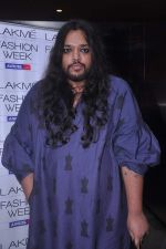 at Lakme fashion week press meet in Mumbai on 10th July 2012 (15).JPG