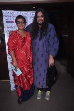 at Lakme fashion week press meet in Mumbai on 10th July 2012 (17).JPG