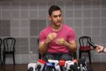 Aamir Khan at SMJ press conference in Yashraj Studio on 11th July 2012 (90).JPG