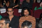 Farhan Akhtar at Ash Chandler_s play premiere in Comedy Store, Mumbai on 11th July 2012 (70).JPG