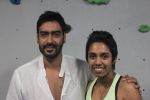 Kruttika Ranjane, Ajay Devgan at The Hive Gym to promote Bol Bachchan in Mumbai on 12th July 2012 (2).JPG