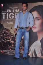 Salman Khan at Ek Tha Tiger song first look in Mumbai on 12th July 2012 (64).JPG