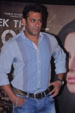 Salman Khan at Ek Tha Tiger song first look in Mumbai on 12th July 2012 (70).JPG
