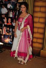 Hina Khan at the 5th Boroplus Gold Awards in Filmcity, Mumbai on 14th July 2012.jpg