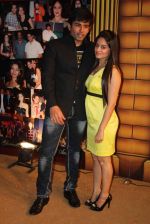 Jay Bhanushali with Mahi Vij at the 5th Boroplus Gold Awards in Filmcity, Mumbai on 14th July 2012.jpg