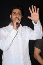 Abhishek Bachchan promotes Bol Bachchan in Oberoi Mall on 15th July 2012 (15).JPG