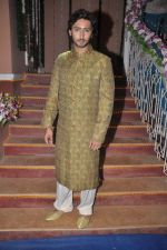 Kunal Karan Kapoor at Na Bole Tum Na Maine Kuch Kaha on location for sangeet ceremony in Malad on 17th July 2012 (140).JPG